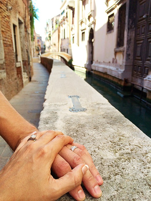 Romantic things to do in Venice - Checking out the alleys