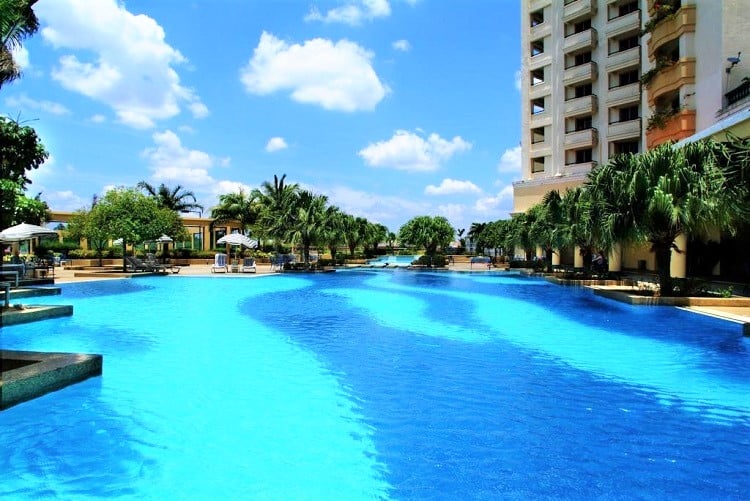  Hotel Equatorial - where to stay in Melaka - Pool