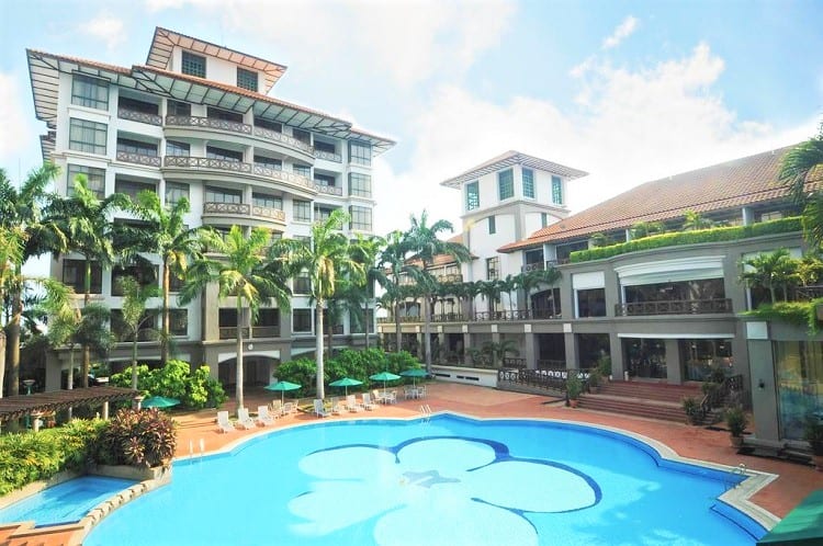 Mahkota Hotel - Top Melaka Hotel Options - Pool