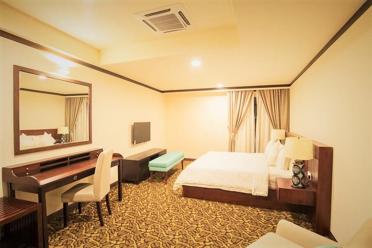 Riviera Suites - Best Budget hotel in Melaka - room