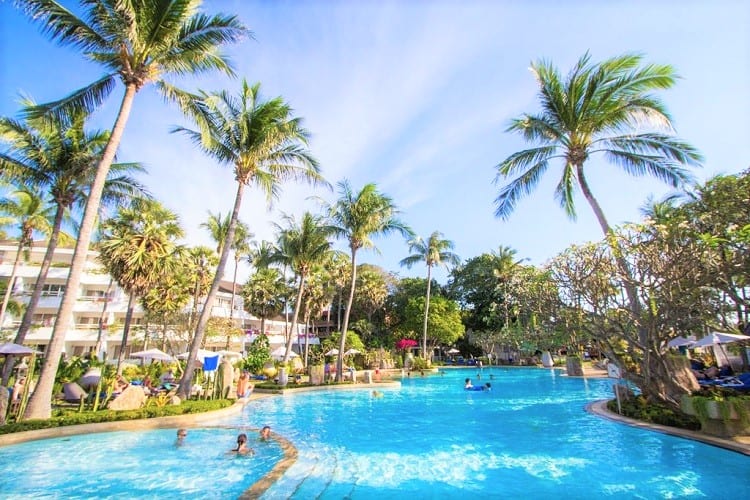 Best Beach Resort in Phuket - Thavorn Palm Beach Resort Phuket - Pool