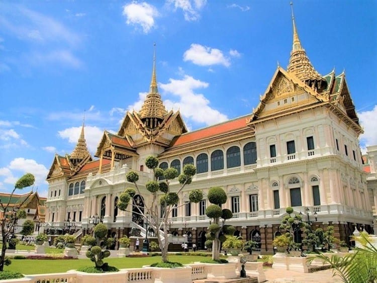 Visit Bangkok Grand Palace with kids
